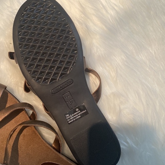 Aerosoles sandals size 7 strappy metallic bronze with rhinestone buckle trim NEW - Picture 3 of 4